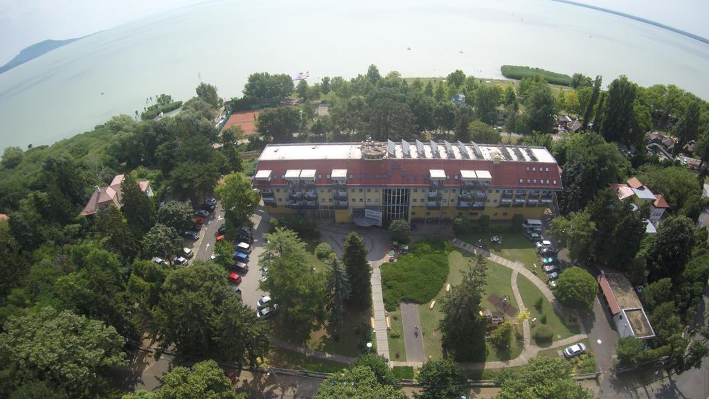 Hotel Panorama Balatongyörök 外观 照片