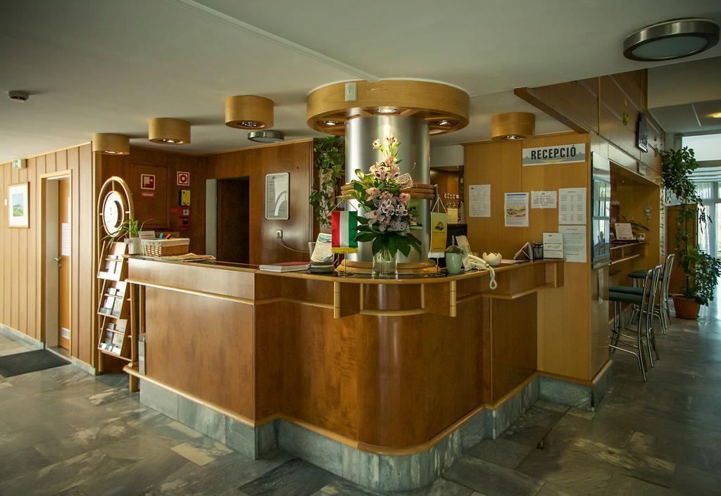 Hotel Panorama Balatongyörök 外观 照片