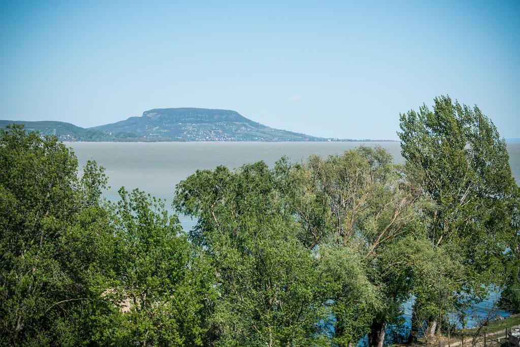 Hotel Panorama Balatongyörök 外观 照片