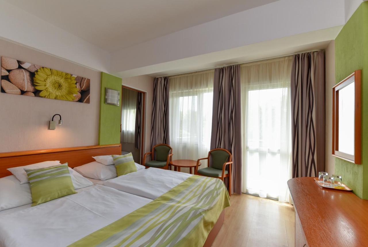 Hotel Panorama Balatongyörök 外观 照片