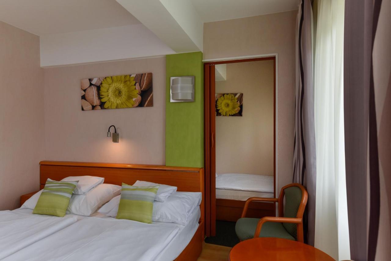 Hotel Panorama Balatongyörök 外观 照片
