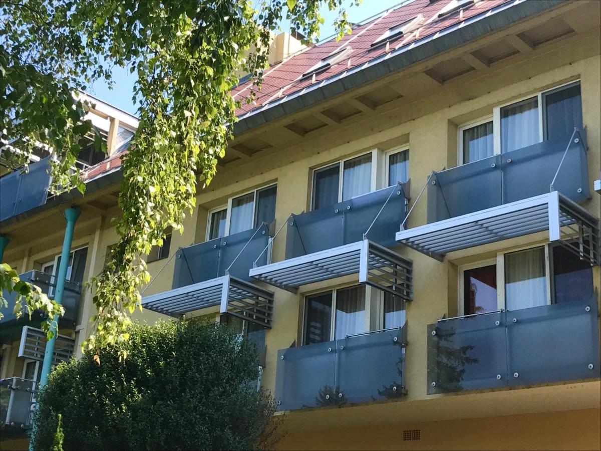 Hotel Panorama Balatongyörök 外观 照片
